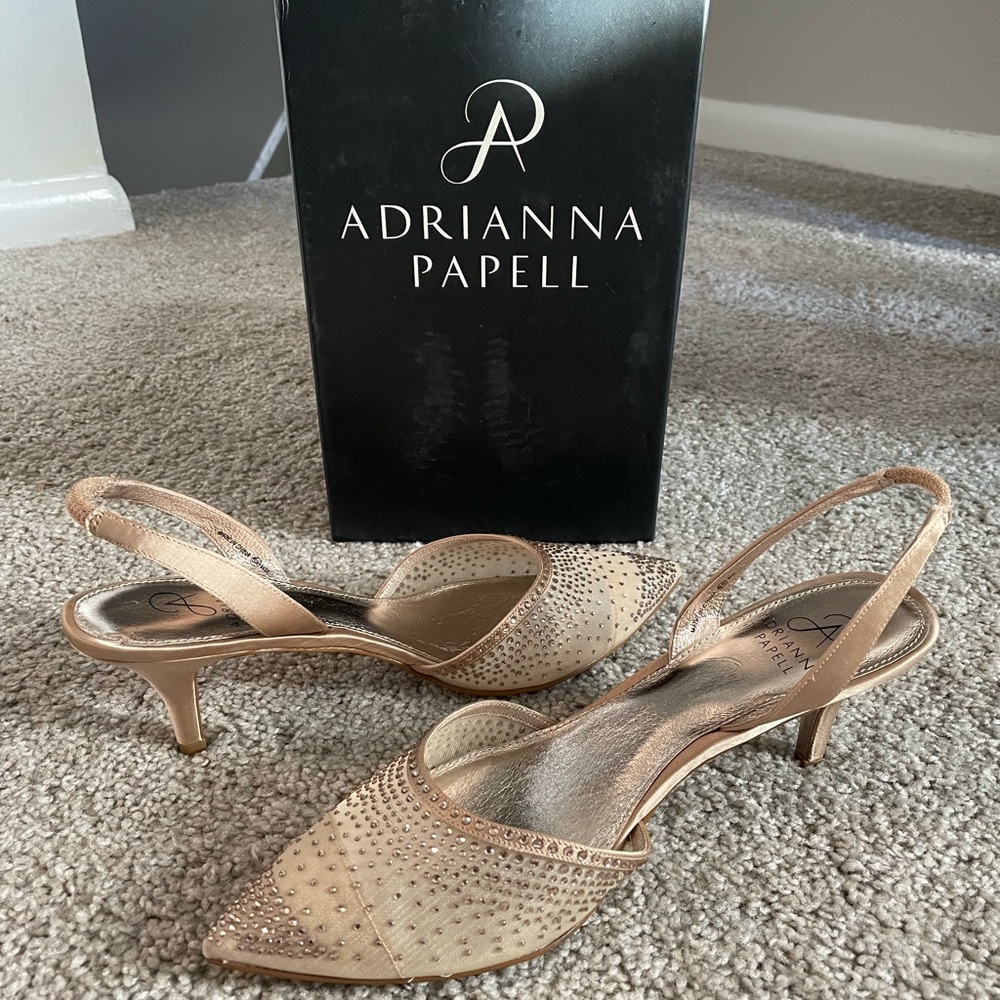 NWOT Adrianna Papell Pumps! Stunning detail with crystals. Size 8.5